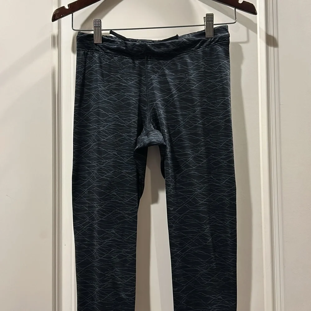 NIKE Pro Combat Dri-Fit Womens drawstring pattern Leggings therma-fit size S